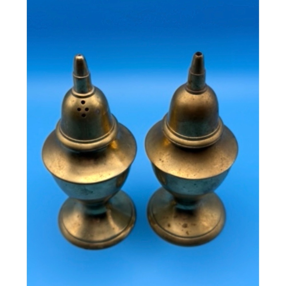 Vintage Solid Brass Salt and Pepper Shakers Set Urn Style Footed Pedestal Patina - Picture 2 of 4